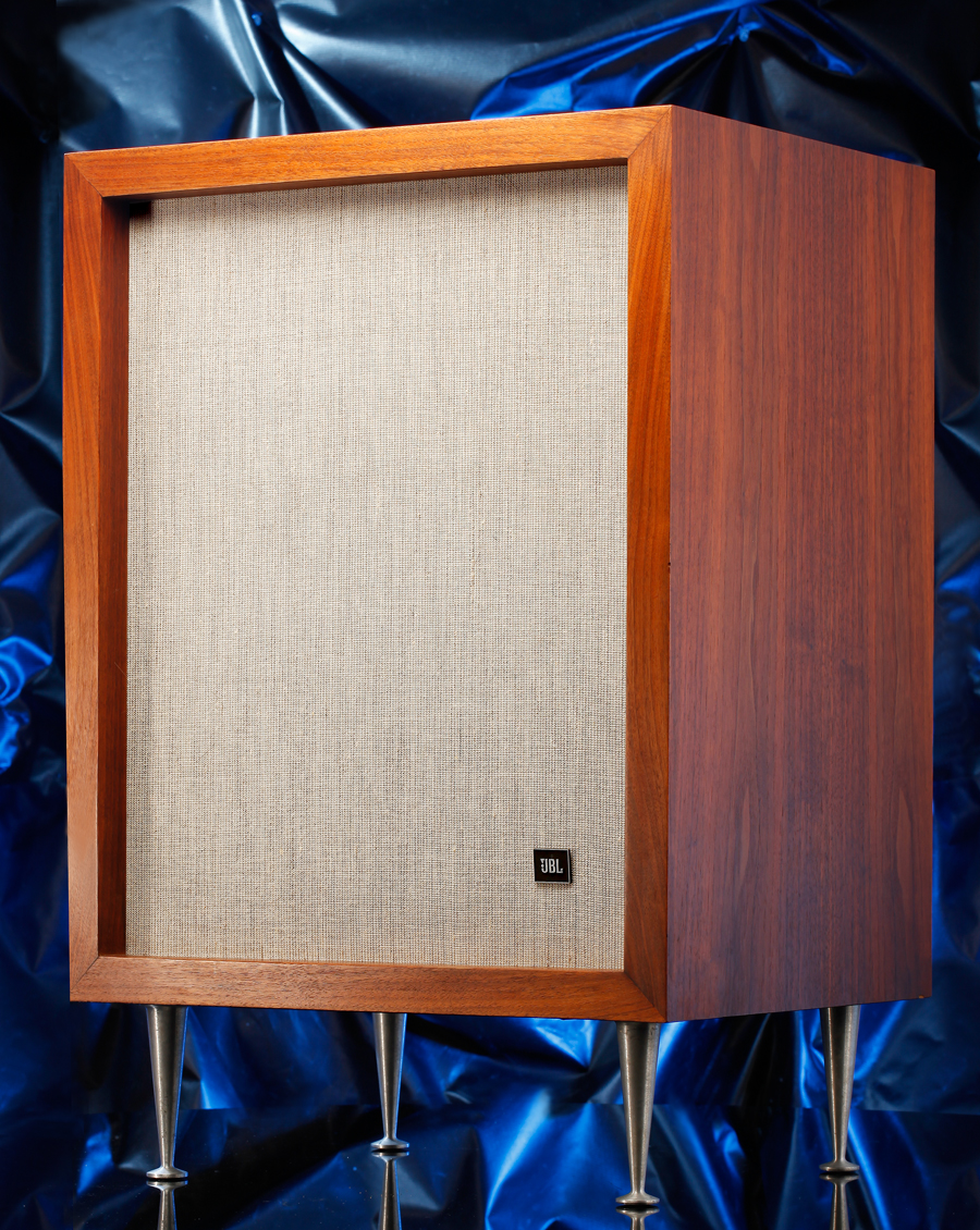   001 Vintage HiFi Speakers 130A LE 175 N1200 C 36 Lustig Walnut  