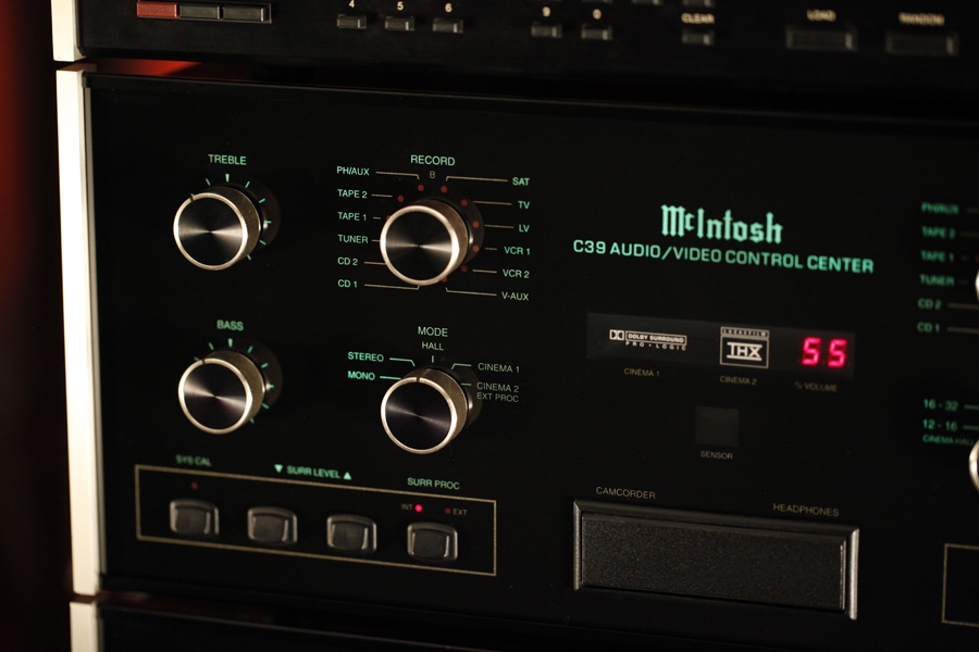 McIntosh C39 HiFi A V Preamplifier C 39 Preamp THX 6 CH